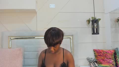Snapshot of huddah_cam chatting on January 7, 11:16 am huddah online show from January 7, 11:16 am