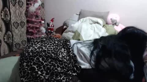 hugeassdevil online show from December 14, 9:31 pm