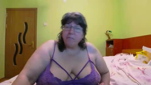 HugeTitsXXX online show from January 26, 10:24 pm