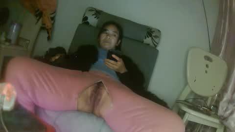 hujiajia520321431 online show from February 11, 10:00 pm