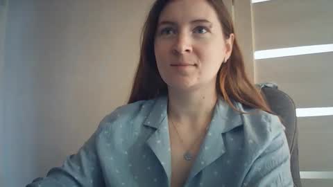 HumpyGrey online show from October 24, 10:11 am