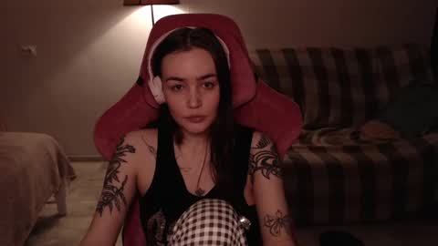 elisabeth online show from March 6, 3:45 pm