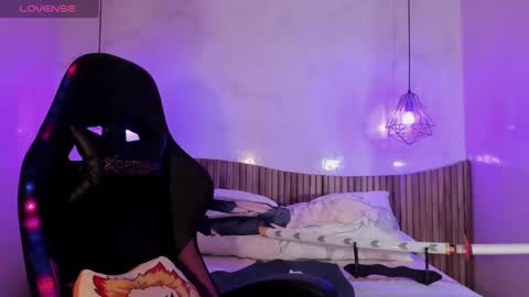 Nayuta online show from February 27, 8:20 pm