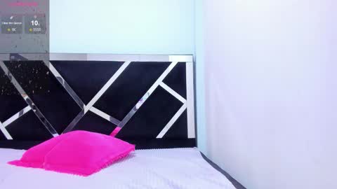 Isabella online show from December 1, 1:14 pm