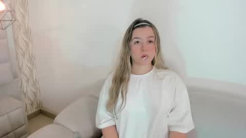 DAHLIA online show from February 24, 9:13 pm