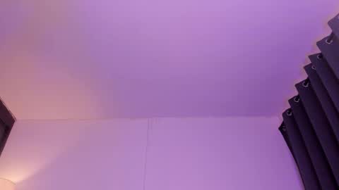 im tiffany  online show from March 4, 7:26 am