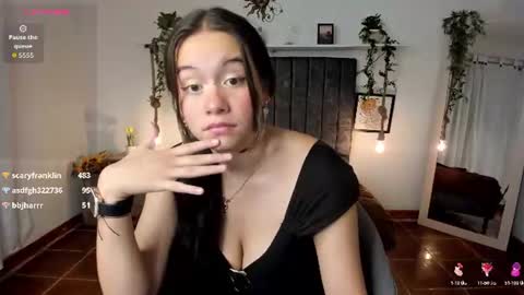 im_tulipan online show from June 11, 12:32 am