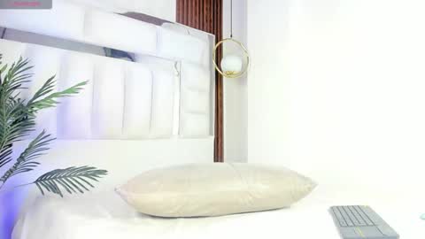 im_tyra online show from November 27, 6:38 am