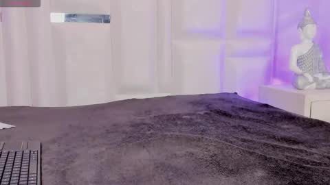 im_tyra online show from February 17, 8:52 pm