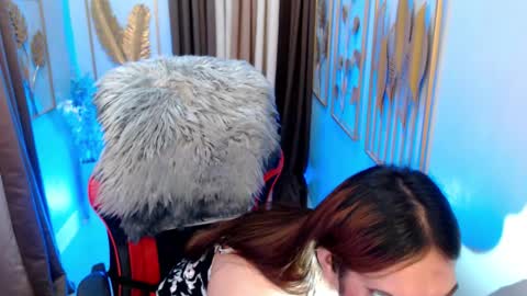 Ashley online show from November 27, 6:44 pm