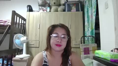 Snapshot of immaculate02 chatting on January 31, 8:43 am Immaculate02 online show from January 31, 8:43 am