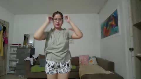 Snapshot of immaculate02 chatting on December 10, 3:01 pm Immaculate02 online show from December 10, 3:01 pm