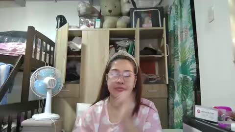 Snapshot of immaculate02 chatting on February 27, 3:04 am Immaculate02 online show from February 27, 3:04 am