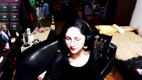 Empress online show from January 7, 1:42 am