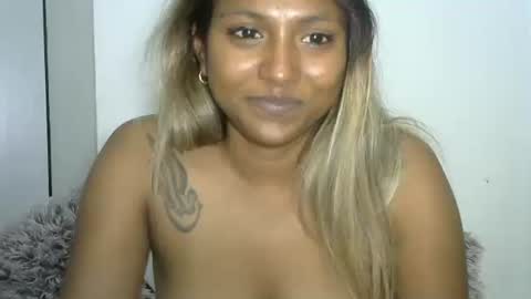 indianqtpie6 online show from September 22, 6:50 pm