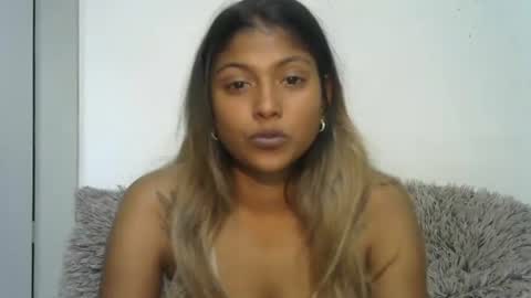 indianqtpie6 online show from May 7, 6:11 pm