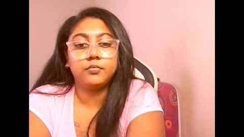 indianruby21 online show from April 13, 9:43 am