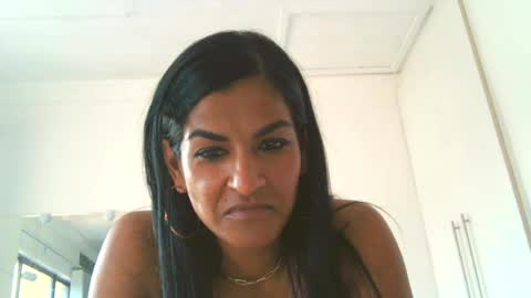 rani online show from June 18, 11:26 am