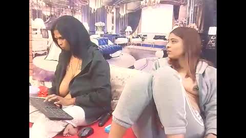 indiansexyass4u2luv online show from February 18, 8:57 am