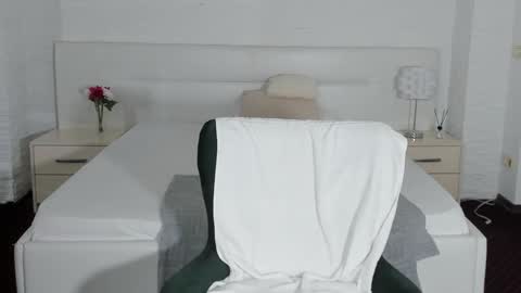 Ines Lyn online show from January 7, 4:29 am