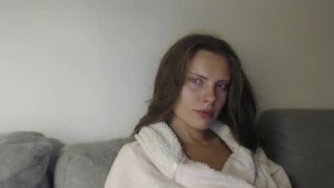 Sweet girl online show from September 24, 9:14 pm