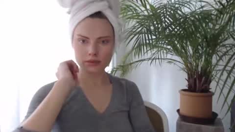 Sweet girl online show from December 27, 2:23 pm