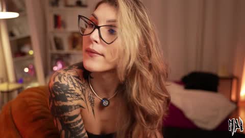 MAL ---  online show from February 21, 8:20 pm