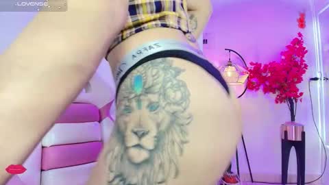 Snapshot of ingrid_rodriguezz chatting on October 22, 8:03 pm Ingrid online show from October 22, 8:03 pm