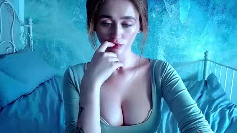 Lina online show from September 17, 2:26 pm