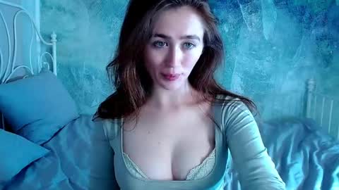 Lina online show from April 12, 2:20 pm