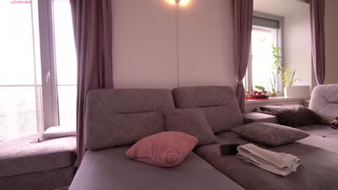 Maria online show from December 13, 9:47 am