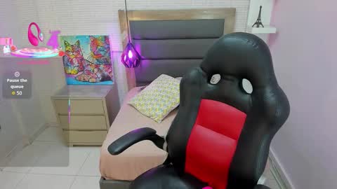  I R E N N E online show from January 19, 12:23 pm