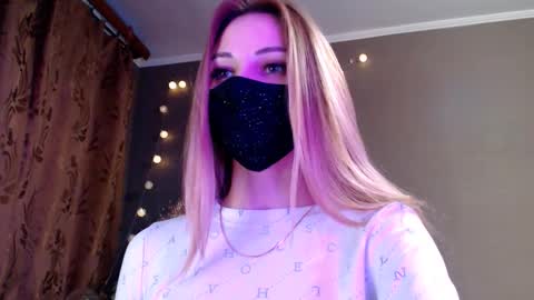 Lily online show from March 18, 4:12 pm