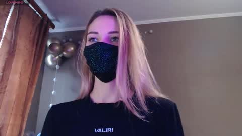 Lily online show from November 20, 12:50 pm