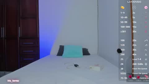 Iris online show from December 3, 6:32 pm