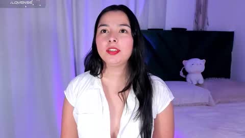 Iris Moira  online show from March 5, 11:28 am