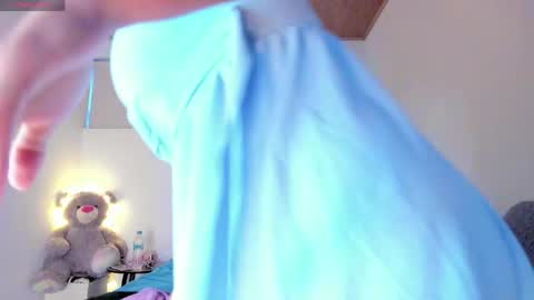 iris online show from March 23, 12:22 pm