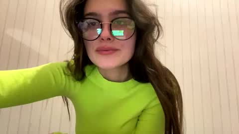 Snapshot of irisss31 chatting on March 3, 7:03 pm irisss31 online show from March 3, 7:03 pm