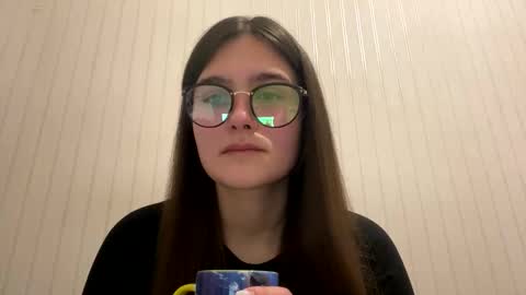 Snapshot of irisss31 chatting on March 4, 5:03 pm irisss31 online show from March 4, 5:03 pm