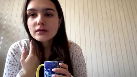 Snapshot of irisss31 chatting on March 5, 8:00 am irisss31 online show from March 5, 8:00 am