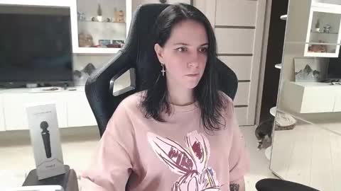 Irwi Tomboy online show from December 20, 10:43 pm