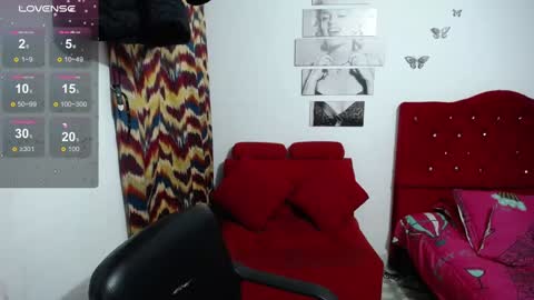 Snapshot of isa_bella___ chatting on January 11, 12:22 am Isa online show from January 11, 12:22 am