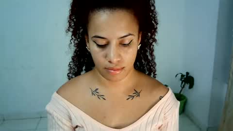 isa_bellaxx23 online show from June 30, 3:39 am