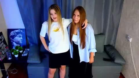 isabel_gold online show from August 10, 5:00 am