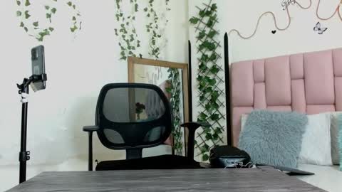 I S A online show from March 17, 1:59 pm