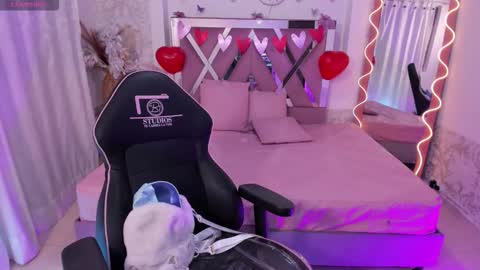 ISABELA  online show from February 26, 11:53 am