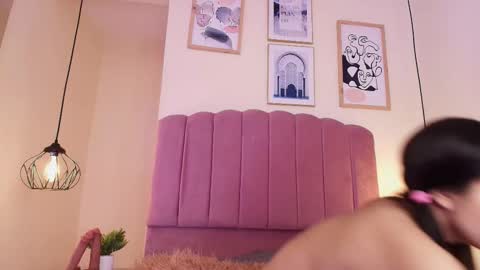 isabelgh_ online show from December 3, 3:31 am