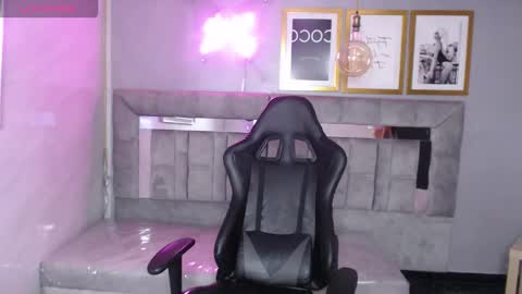 Hi Stream 800am to 200pm online show from September 9, 1:33 pm