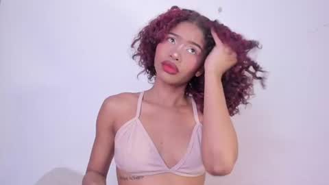 isabella online show from January 23, 7:00 am