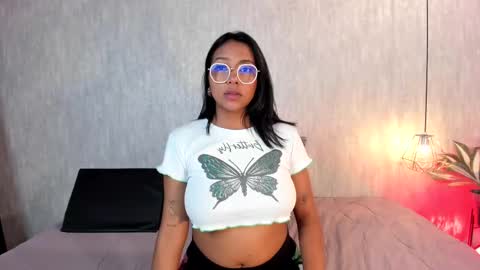 Snapshot of isabella_zc chatting on January 8, 11:32 am isabella zc online show from January 8, 11:32 am